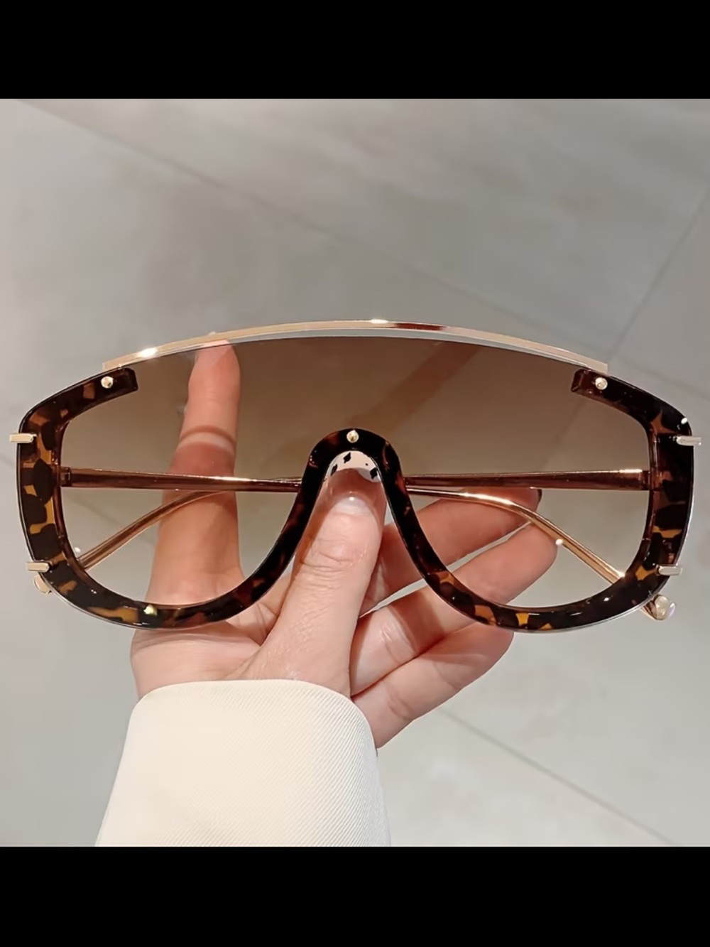 Tortoiseshell Shield Sunglasses - Brown Gradient Lens